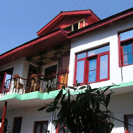 Howrah Guest House Srinagar  Exterior photo