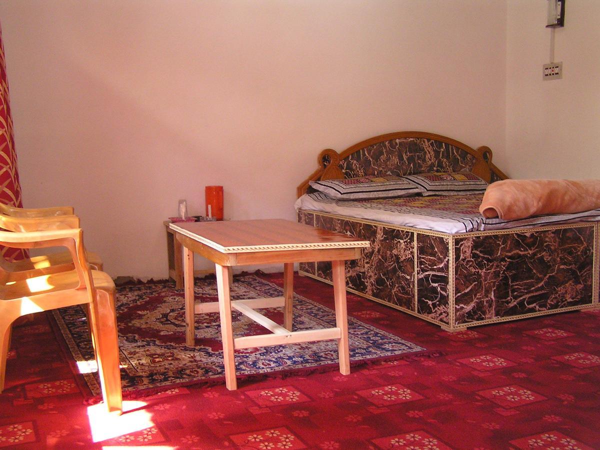 Howrah Guest House Srinagar  Exterior photo