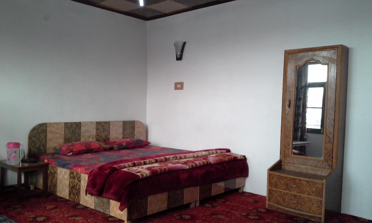 Howrah Guest House Srinagar  Exterior photo