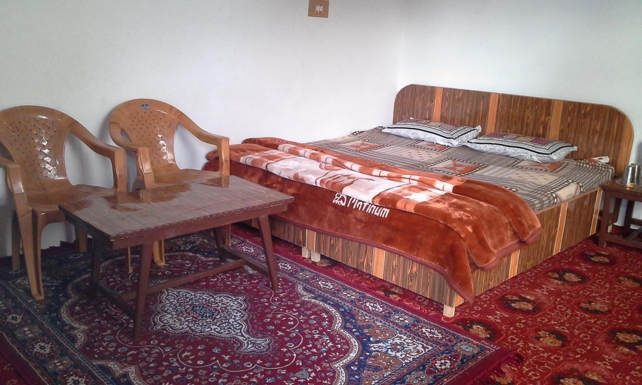 Howrah Guest House Srinagar  Exterior photo