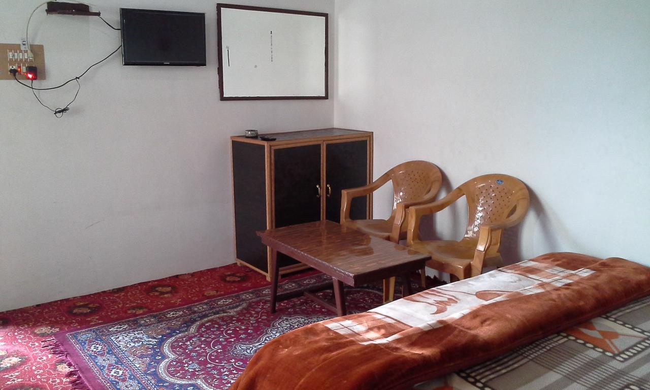 Howrah Guest House Srinagar  Exterior photo