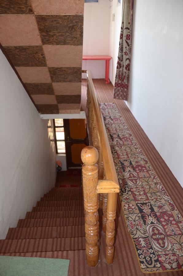 Howrah Guest House Srinagar  Exterior photo