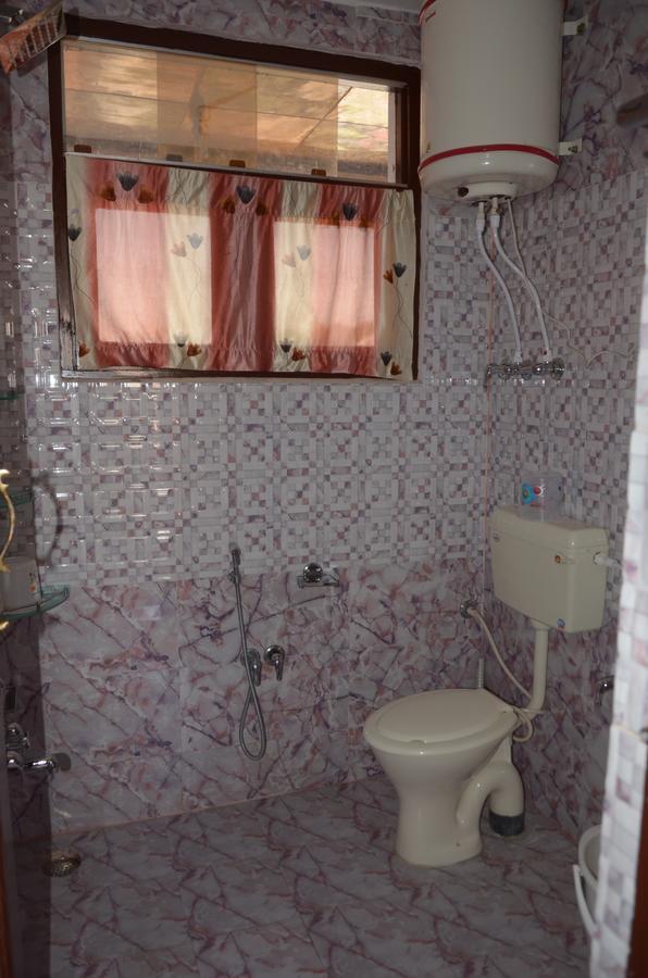 Howrah Guest House Srinagar  Exterior photo