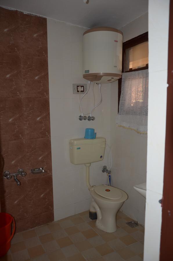 Howrah Guest House Srinagar  Exterior photo