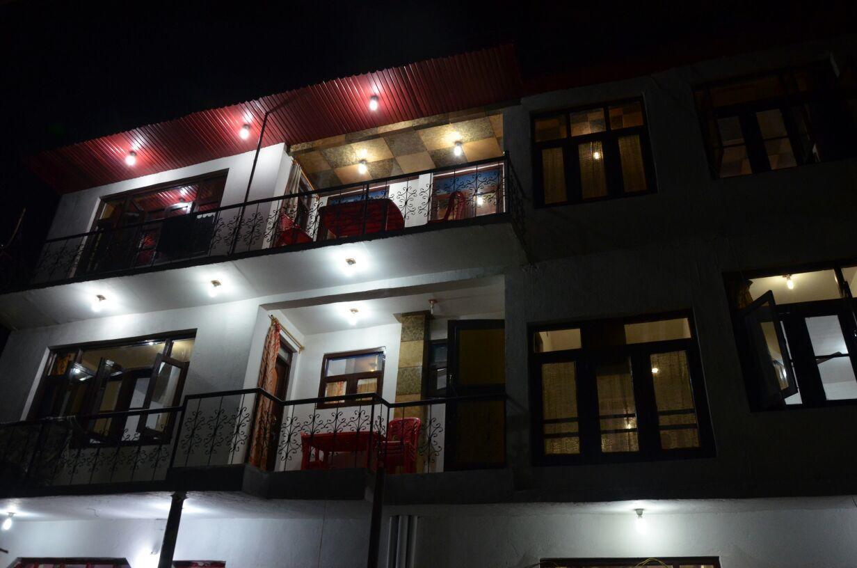 Howrah Guest House Srinagar  Exterior photo